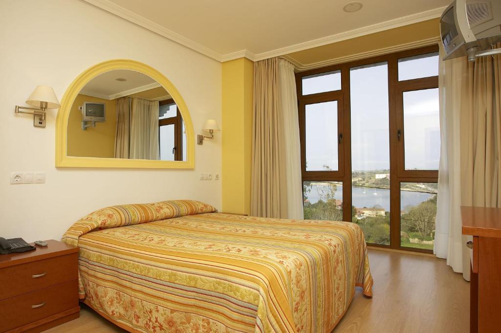 Hotel Azul De Galimar San Vicente De La Barquera Room photo
